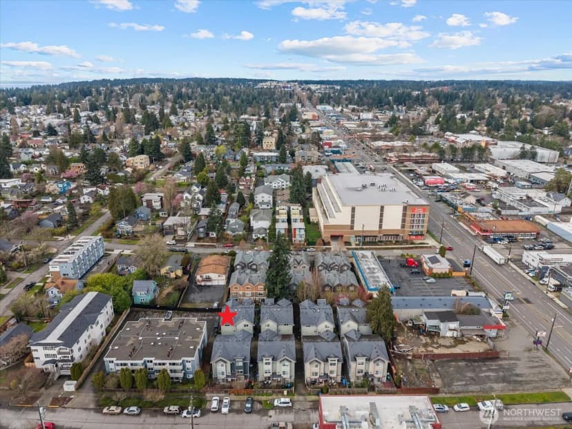 Property photo for 930 N 96th Street, Seattle photo 30
