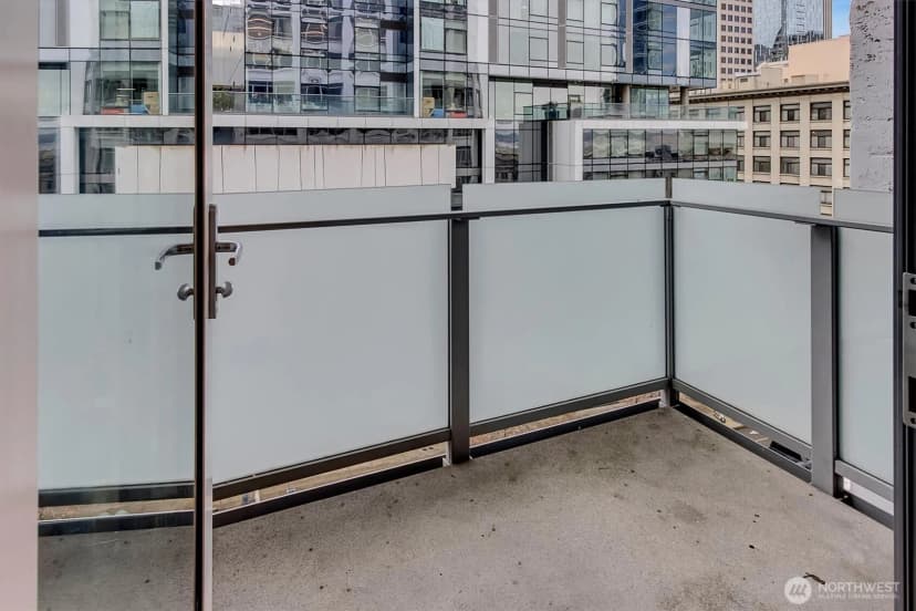 Property photo for 121 Stewart Street #504, Seattle photo 14