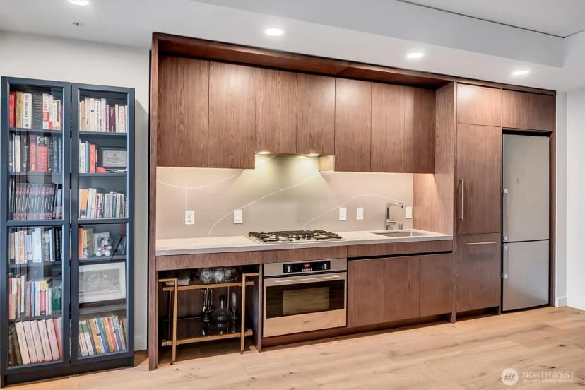 Property photo for 121 Stewart Street #504, Seattle photo 9