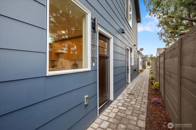 Property photo for 830 S Sullivan Street #b, Seattle
