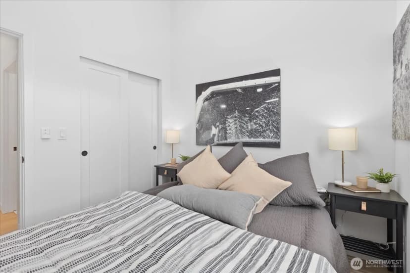 Property photo for 830 S Sullivan Street #b, Seattle photo 8