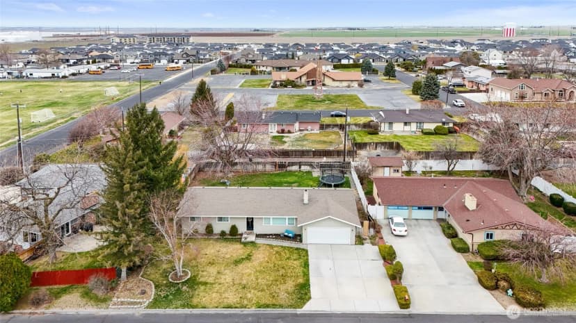 Property photo for 915 E Elsinore Street, Othello photo 32