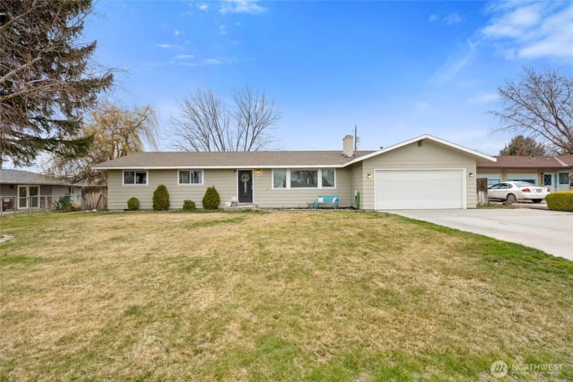 Property photo for 915 E Elsinore Street, Othello