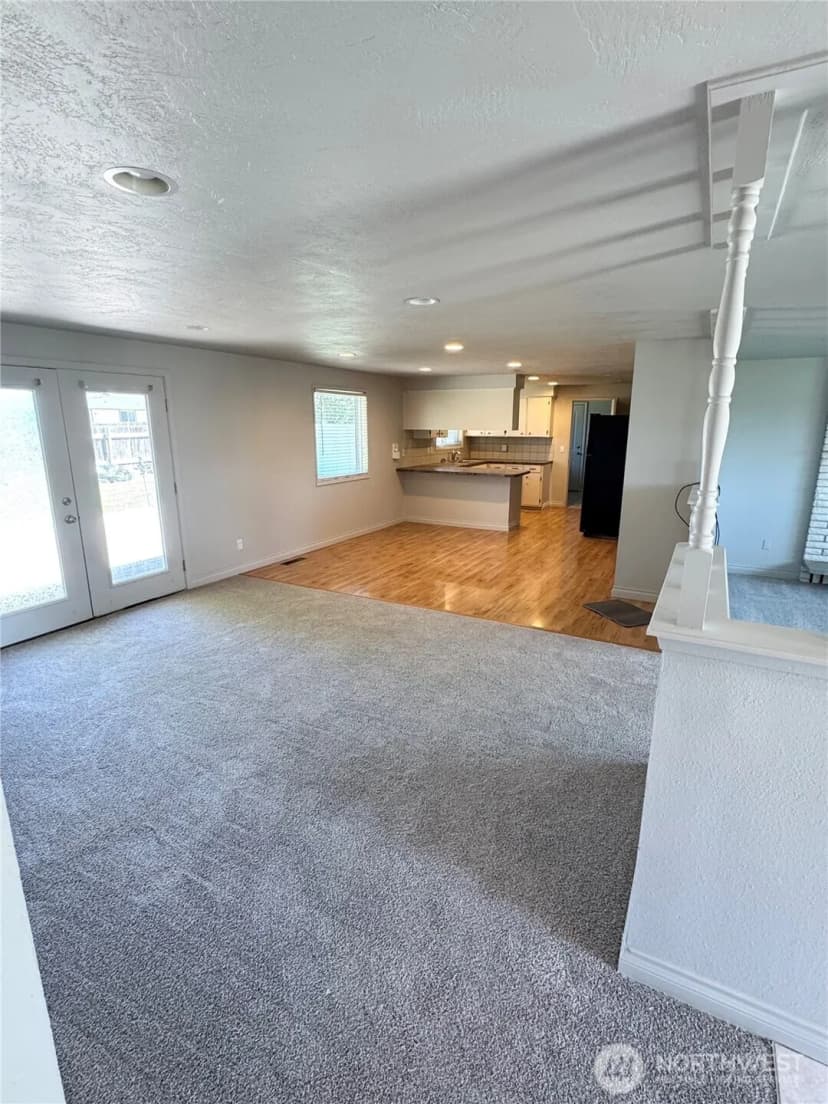 Property photo for 915 E Elsinore Street, Othello photo 6