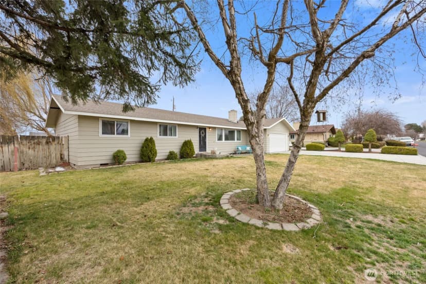 Property photo for 915 E Elsinore Street, Othello photo 23