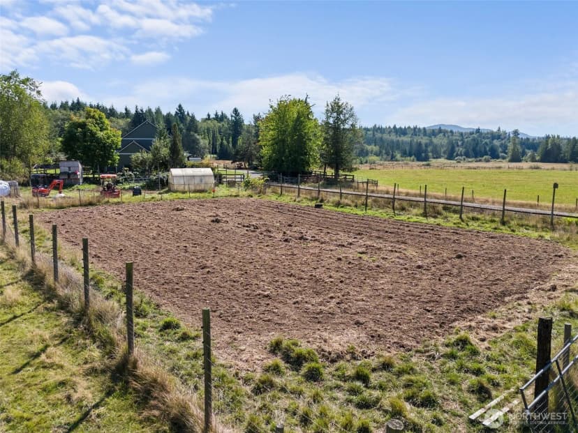 Property photo for 47207 138th Avenue E, Eatonville photo 39