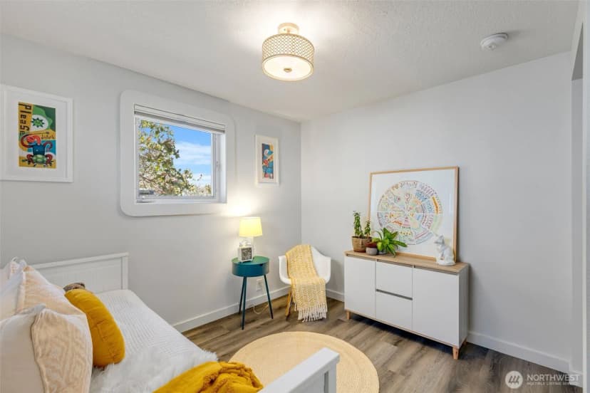 Property photo for 9240 30th Avenue Sw, Seattle photo 19