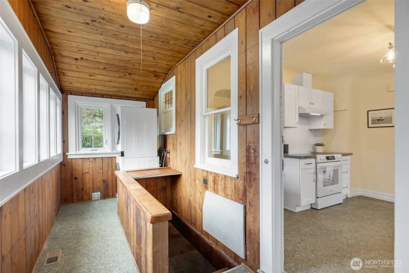 Property photo for 2223 S 124th Street, Burien photo 12