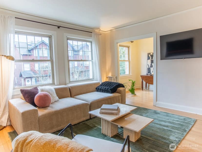Property photo for 5810 Ne Cowen Place #305, Seattle photo 5