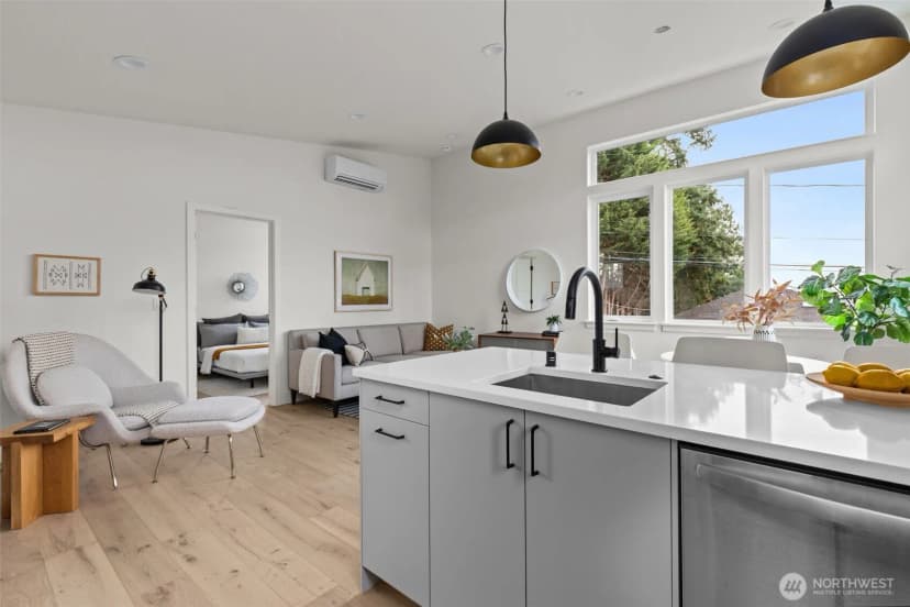 Property photo for 8407 42nd Avenue Sw, Seattle photo 13