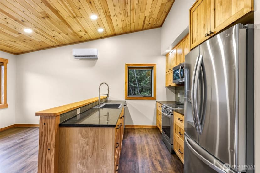 Property photo for 1693 Pebble Beach Trail, Bellingham photo 11