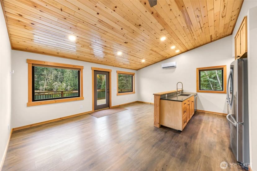 Property photo for 1693 Pebble Beach Trail, Bellingham photo 10