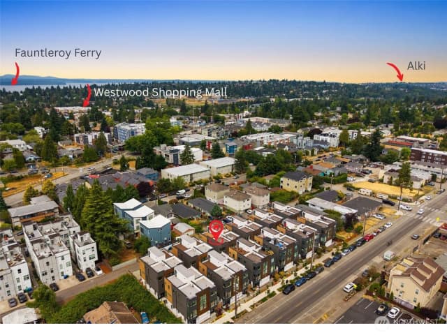 Property photo for 9239 A 16th Avenue Sw, Seattle photo 3