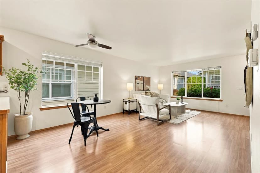 Property photo for 1030 Sinclair Way #42, Burlington photo 4
