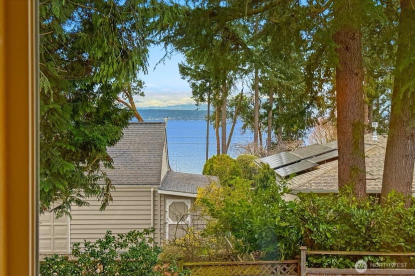 Property photo for 19055 21st Avenue Nw, Shoreline photo 9