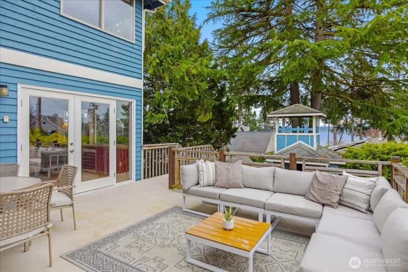 Property photo for 19055 21st Avenue Nw, Shoreline photo 12