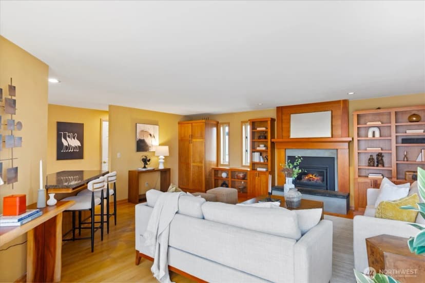 Property photo for 19055 21st Avenue Nw, Shoreline photo 10