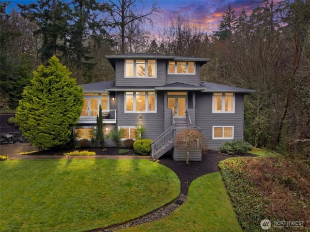 Property photo for 9811 Ridgeway Drive, Gig Harbor photo 2