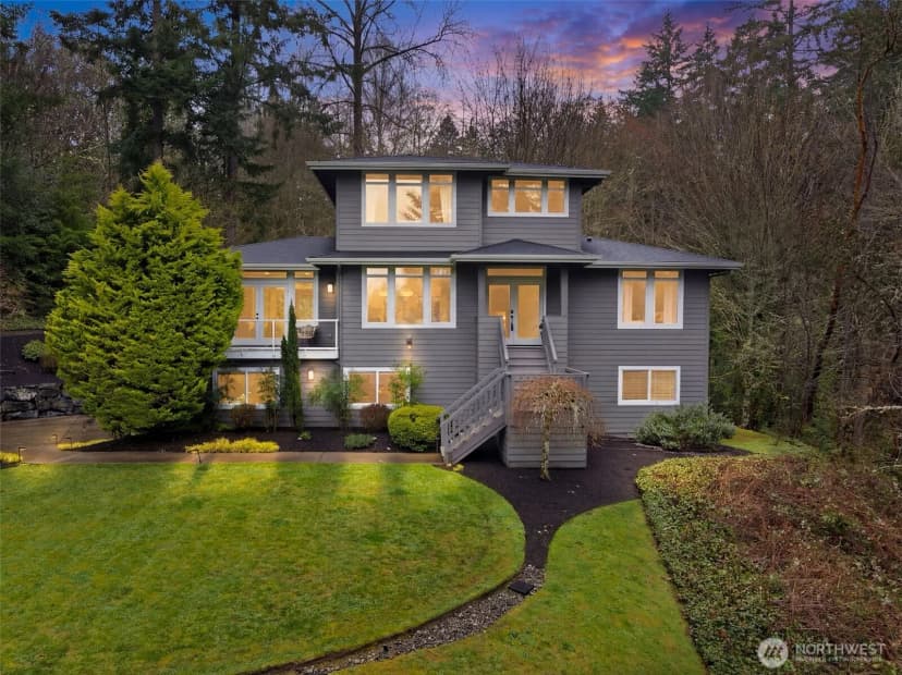 Property photo for 9811 Ridgeway Drive, Gig Harbor photo 2
