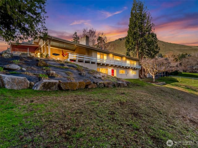 Property photo for 1117 Appleland Drive, Wenatchee photo 4