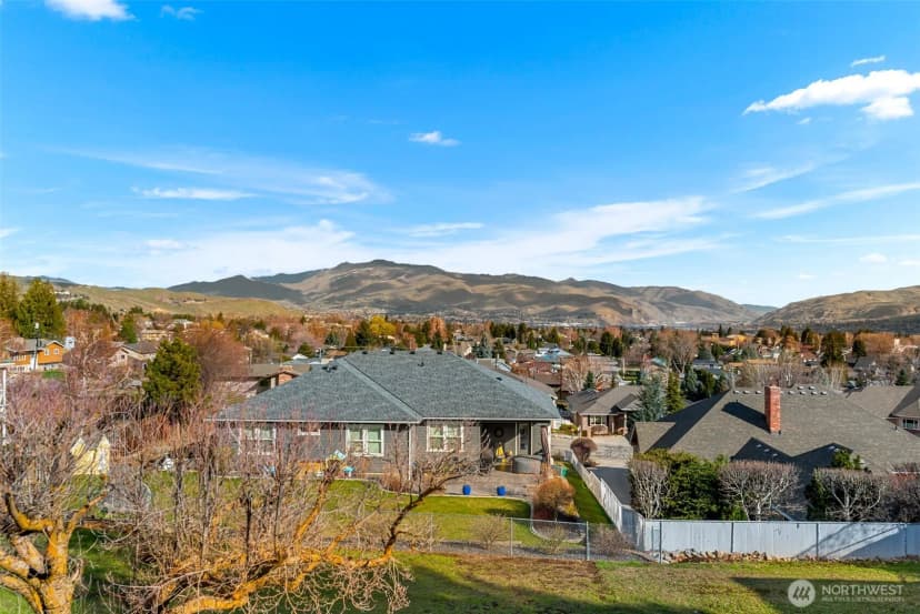 Property photo for 1117 Appleland Drive, Wenatchee photo 35