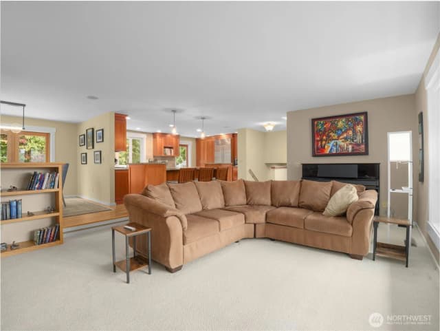 Property photo for 12925 172nd Avenue Se, Renton photo 4