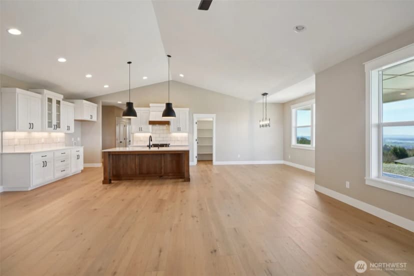 Property photo for 917 Confer Road, Kalama photo 9