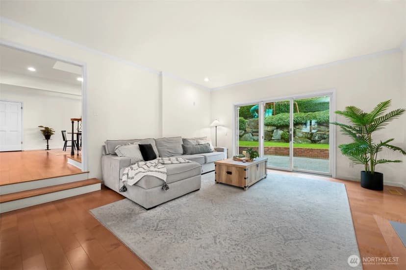 Property photo for 25 Shorewood Drive, Bellingham photo 22