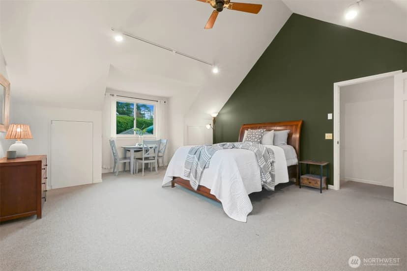 Property photo for 25 Shorewood Drive, Bellingham photo 34