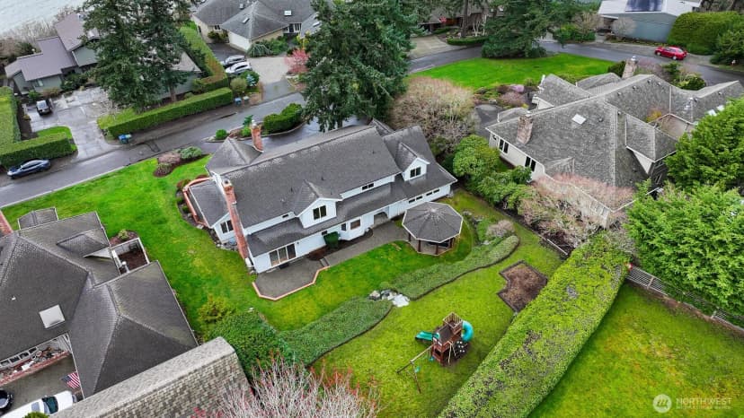 Property photo for 25 Shorewood Drive, Bellingham photo 38