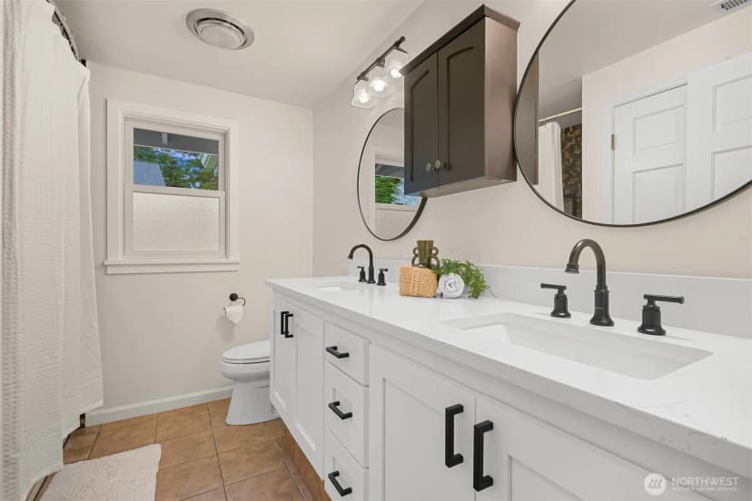 Property photo for 25 Shorewood Drive, Bellingham photo 31