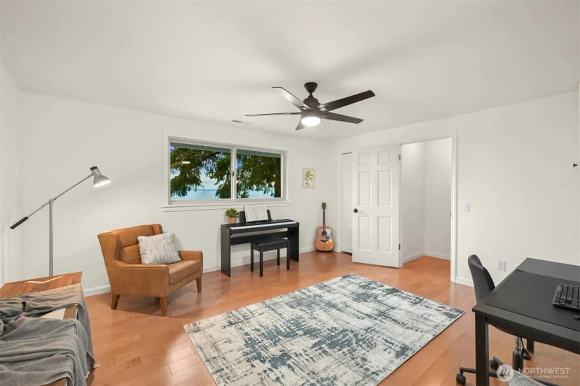 Property photo for 25 Shorewood Drive, Bellingham photo 32