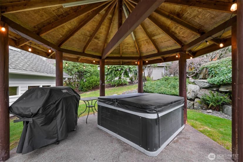 Property photo for 25 Shorewood Drive, Bellingham photo 37