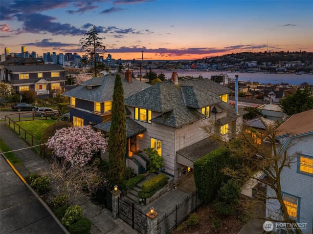 Property photo for 2307 Broadway E, Seattle