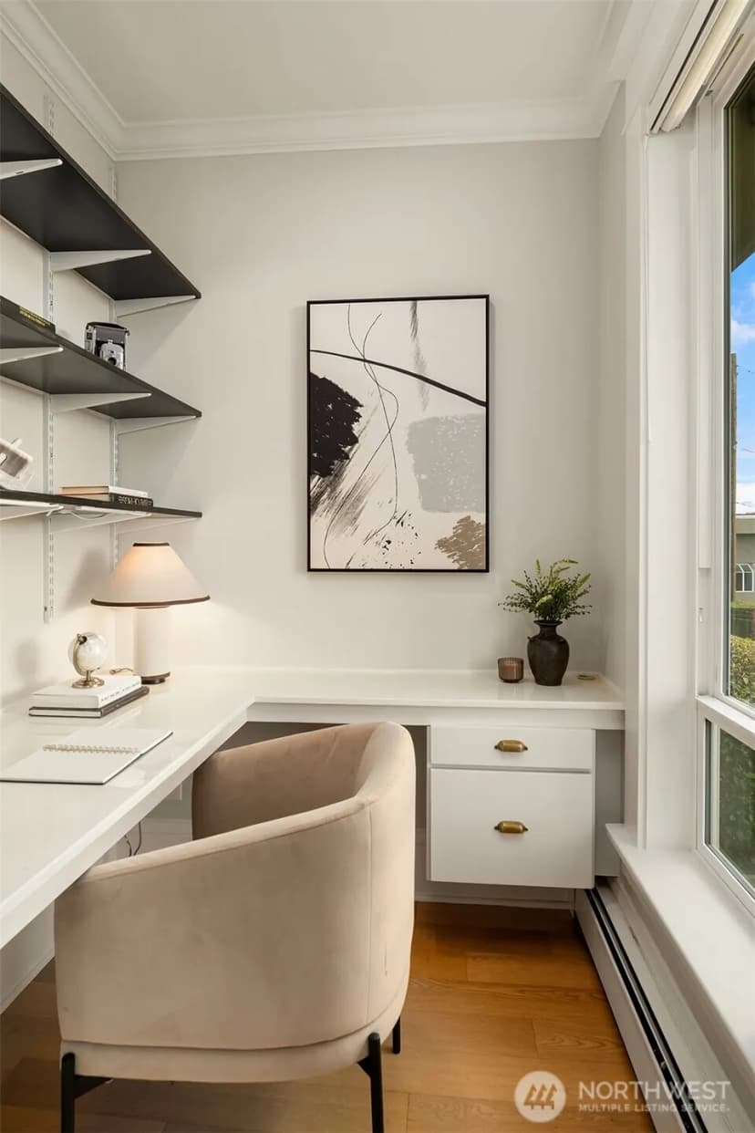 Property photo for 2307 Broadway E, Seattle photo 8