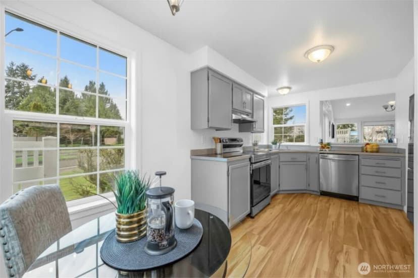 Property photo for 5736 S 238th Court #e1, Kent photo 6