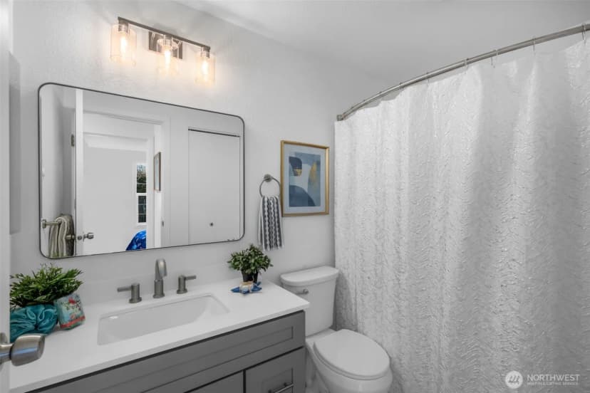 Property photo for 5736 S 238th Court #e1, Kent photo 18