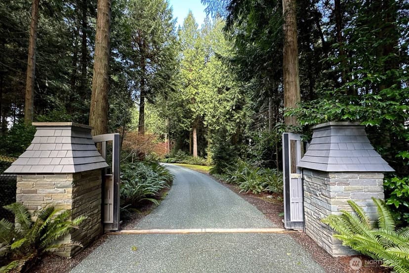 Property photo for 5021 Saratoga Road, Langley photo 39