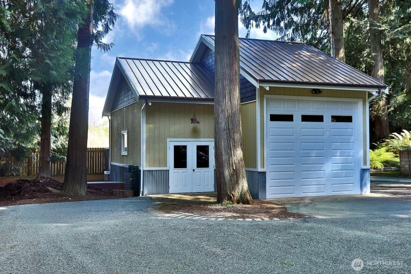 Property photo for 5021 Saratoga Road, Langley photo 38
