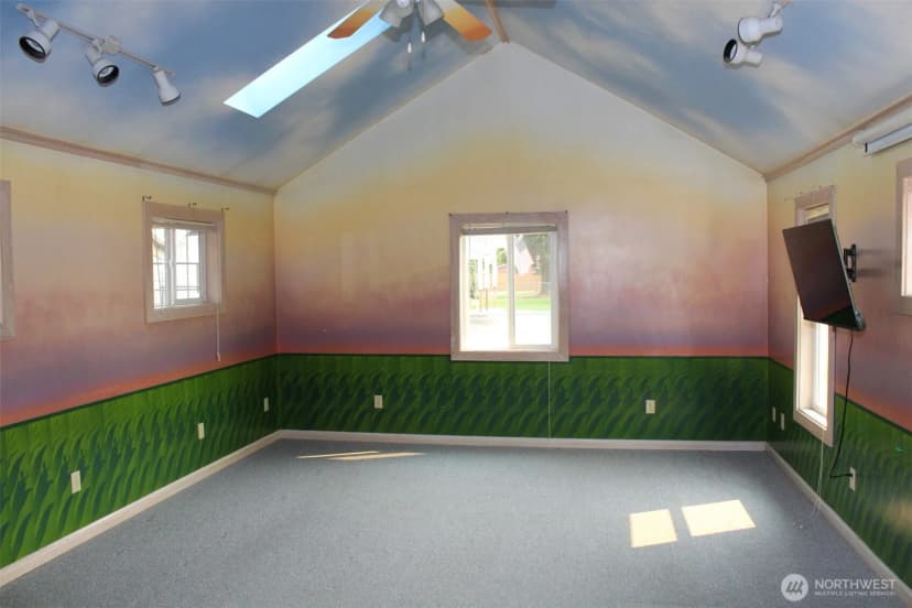 Property photo for 16219 64th Street E, Sumner photo 9