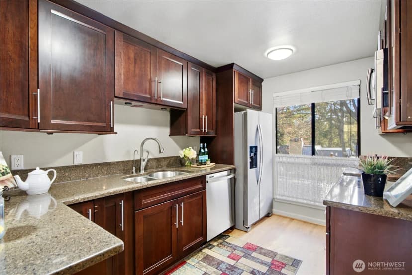 Property photo for 1619 102nd Place Ne #b-2, Bellevue photo 9
