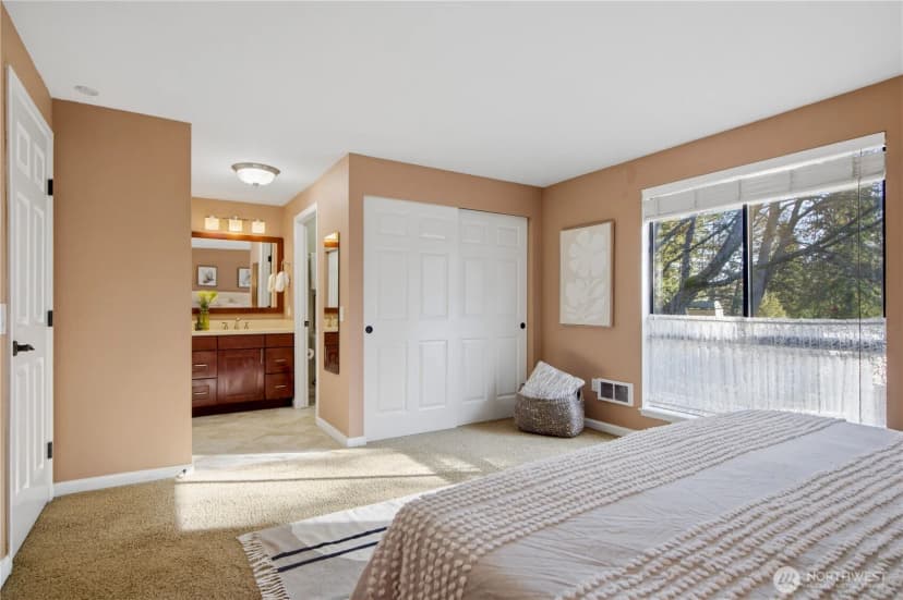 Property photo for 1619 102nd Place Ne #b-2, Bellevue photo 15