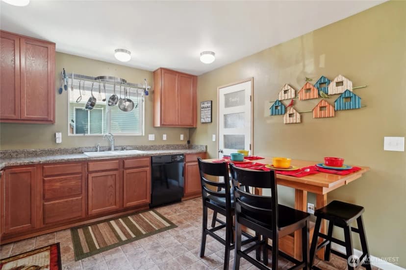 Property photo for 5377 Timber Ridge Drive, Mount Vernon photo 7