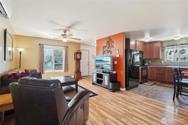 Property photo for 5377 Timber Ridge Drive, Mount Vernon photo 3