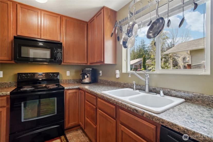 Property photo for 5377 Timber Ridge Drive, Mount Vernon photo 6