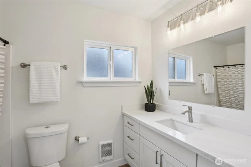 Property photo for 1722 S Cushman Avenue, Tacoma photo 15