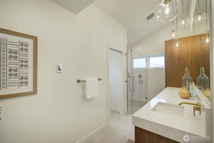 Property photo for 7341 California Avenue Sw, Seattle photo 25
