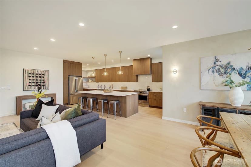 Property photo for 7341 California Avenue Sw, Seattle photo 10