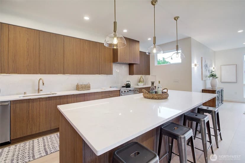 Property photo for 7341 California Avenue Sw, Seattle photo 17