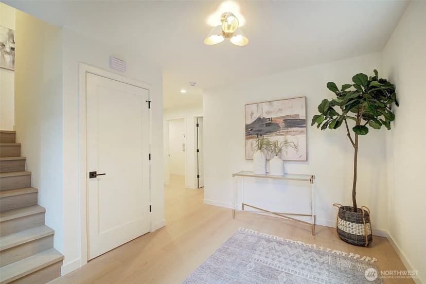 Property photo for 7341 California Avenue Sw, Seattle photo 18